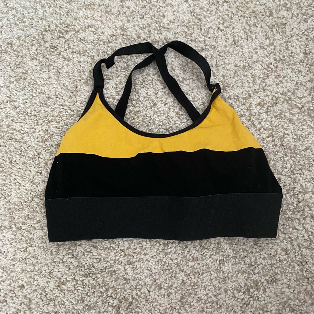 Emma & Sam Crop Top - Picture 2 of 4